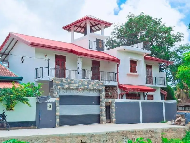 Paddy Field Facing Luxury House for Sale in Piliyandala Kesbawa