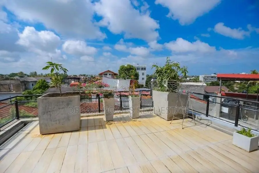 31 Perch Luxury House for Sale – Nugegoda