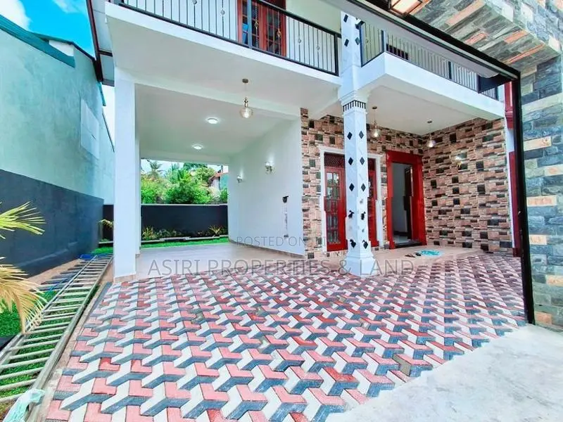 Paddy Field Facing Luxury House for Sale in Piliyandala Kesbawa