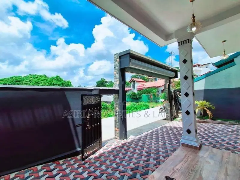 Paddy Field Facing Luxury House for Sale in Piliyandala Kesbawa