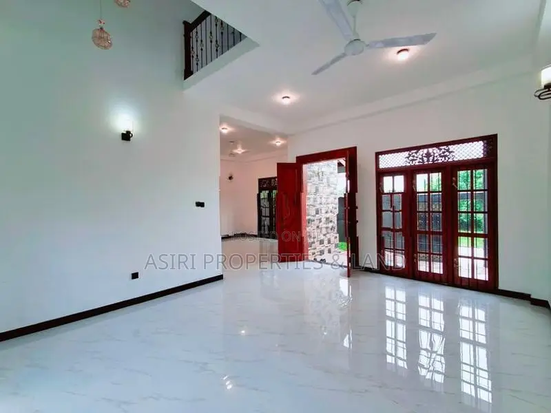 Paddy Field Facing Luxury House for Sale in Piliyandala Kesbawa