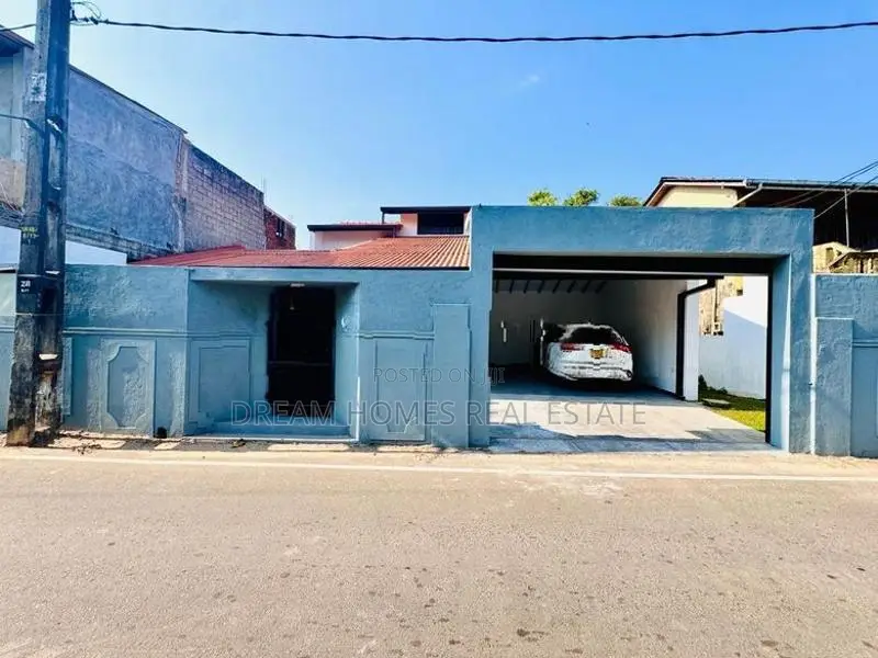 Newly Renovated Luxury 4-Bedroom Residence for Sale in Delkanda
