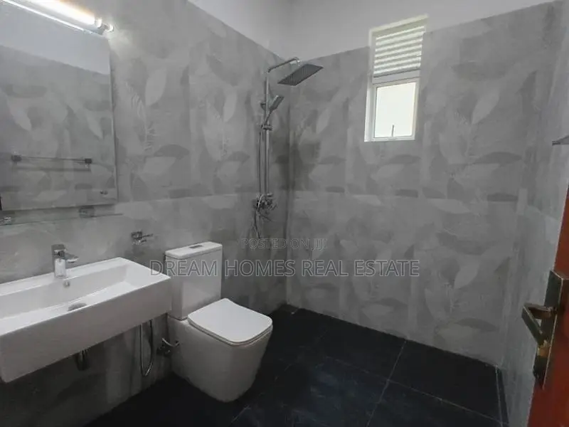 Brand New Luxury House for Sale – Boralesgamuwa