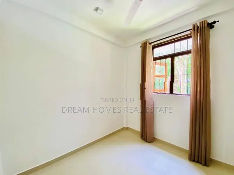 Modern 4 Bedroom House for Sale – Athurugiriya