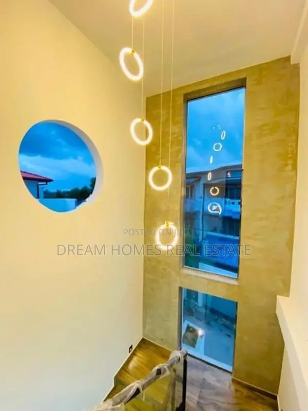 Luxury House for Sale – Athurugiriya
