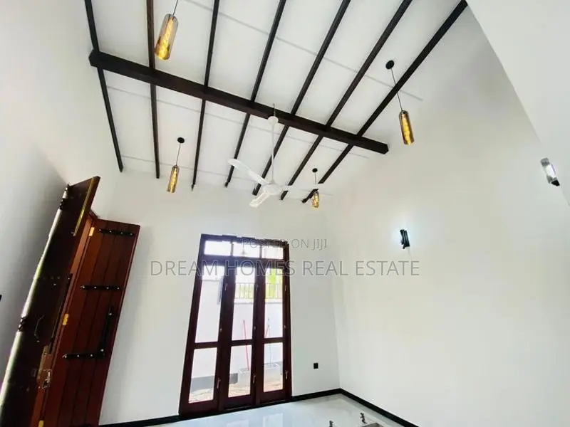 New Single-Story Family Home with Modern Amenities – Athurugiriya