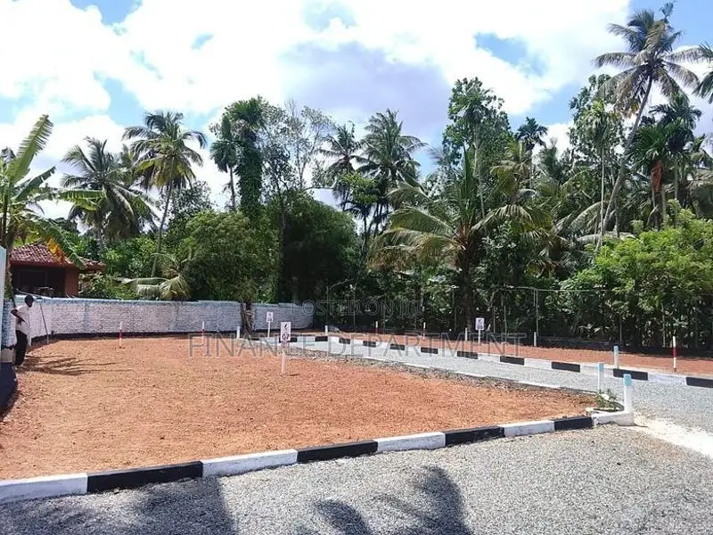 කදාන ගනේමුල්ල 276 පාරට මුහුණලා පදිංචියට අගනා බිම් කොටස්