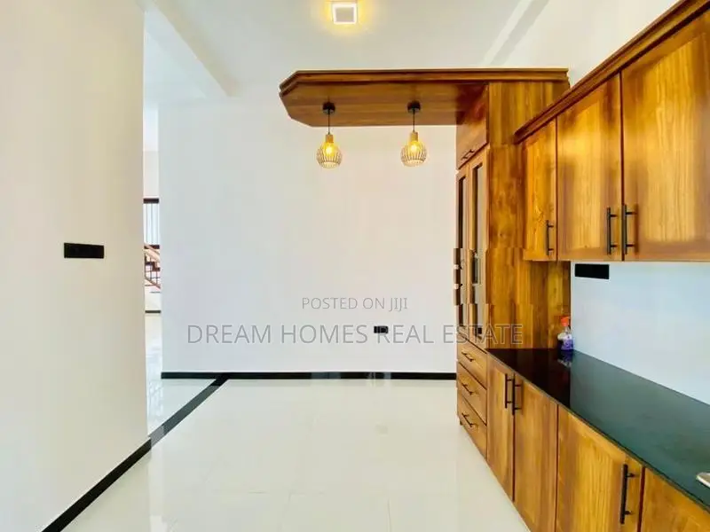 Luxury Home for Sale – Athurugiriya