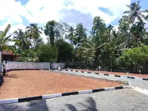 කදාන ගනේමුල්ල 276 පාර වෙල් යායකට මුහුණලා බිම් කොටස්