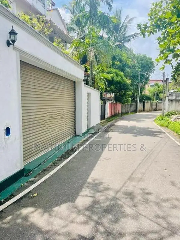 8 Perch Land for Sale in Ethul Kotte