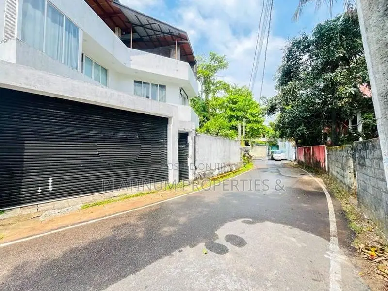 8 Perch Land for Sale in Ethul Kotte
