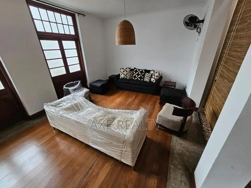 Rustic 5 Bed House For Sale in Colombo 07