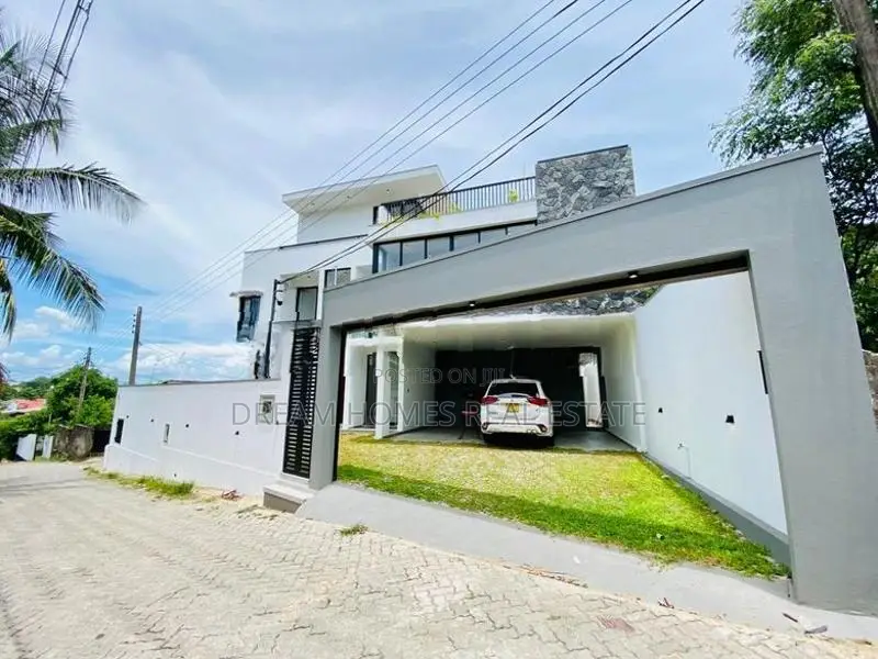 12 Perch Luxury House – Malabe