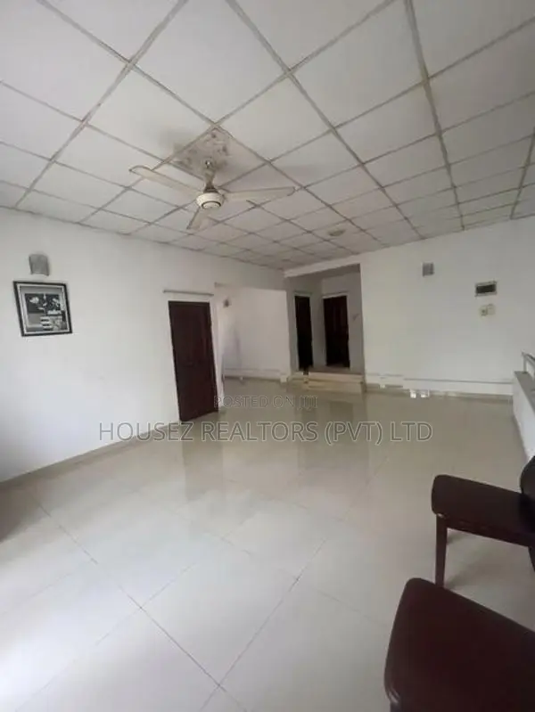6-Bedroom House for Sale Kotikawatta