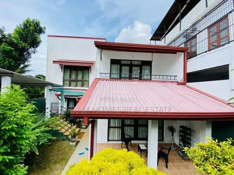 මාළඹේ New Kandy පාරට මීටර් 500යි - සියලු පහසුකම් සහිත නිවසක් විකිණීමට