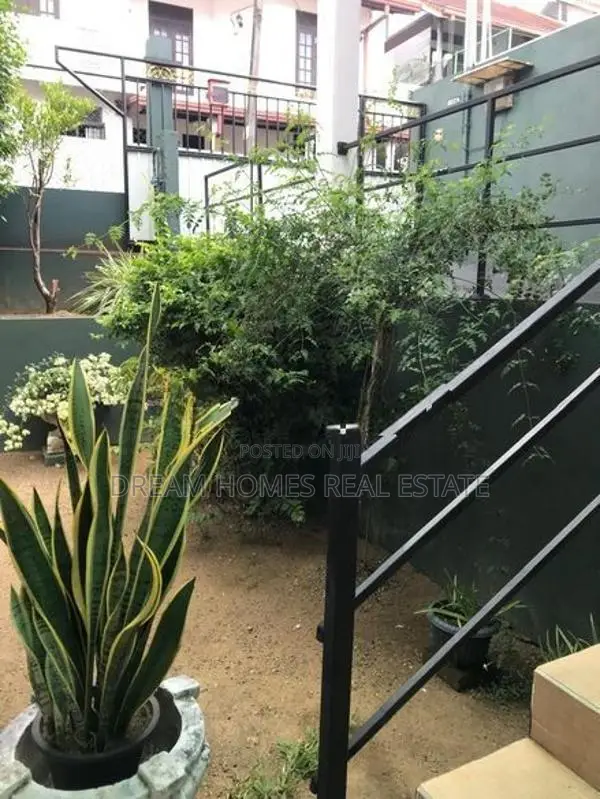 මාළඹේ New Kandy පාරට මීටර් 500යි - සියලු පහසුකම් සහිත නිවසක් විකිණීමට