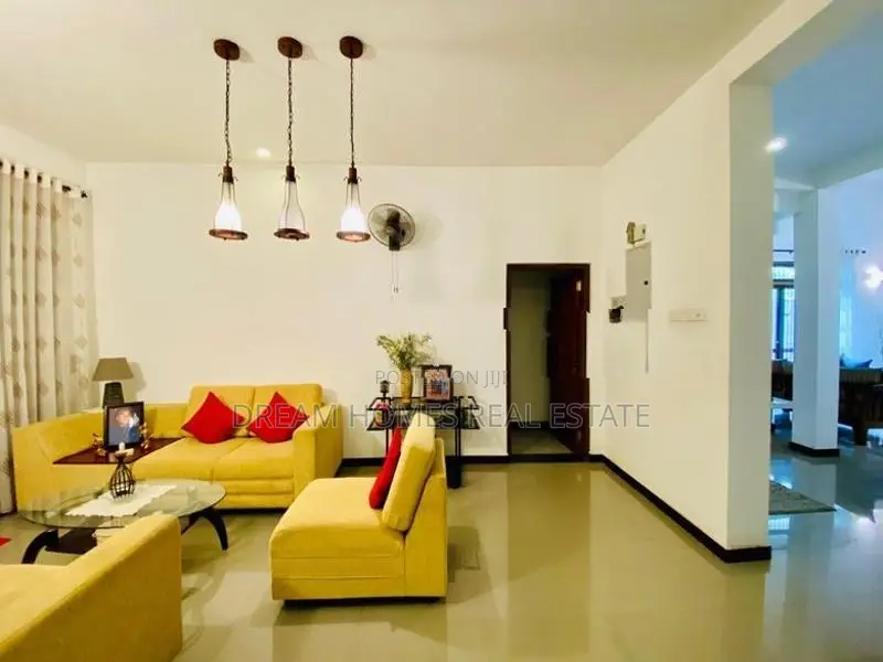Luxury 2-Storey House for Sale in Rukmalgama