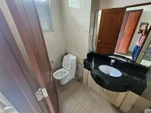 Furnished 2 Bed Apartment For Rent - Colombo 05