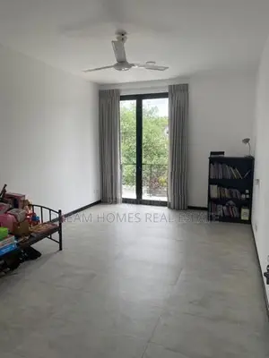 Spacious 4-Bedroom House for Rent – Thalawathugoda