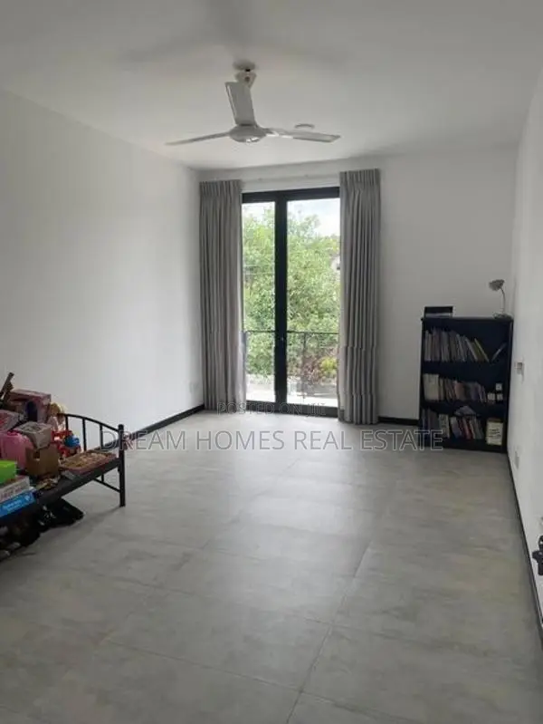 Spacious 4-Bedroom House for Rent – Thalawathugoda