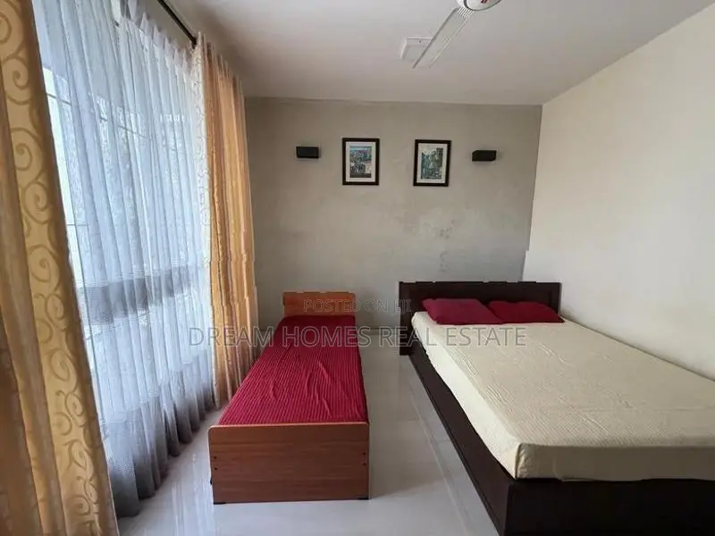 Luxury 3-Storey House for Rent – Kotte