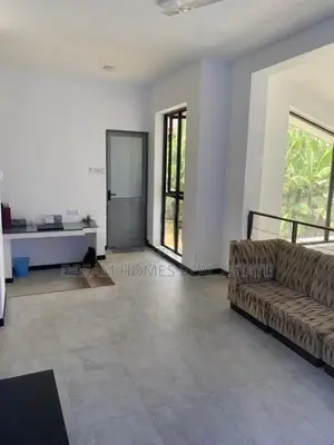 Spacious 4-Bedroom House for Rent – Thalawathugoda