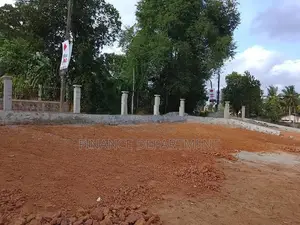 Luxury Land for Sale in Moragahahena Road Homagama