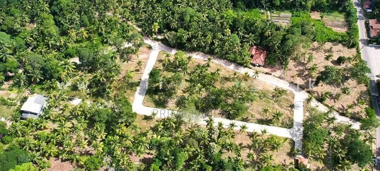 Land in Minuwangoda