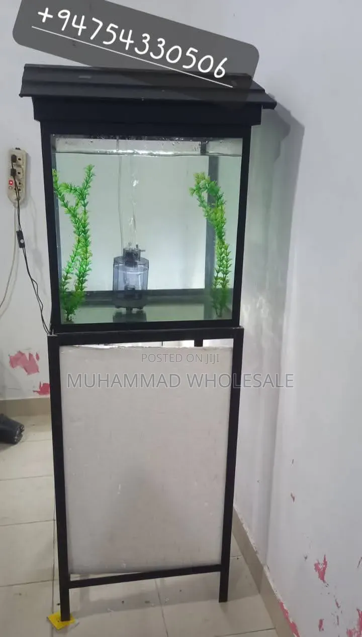 Fish Tank With Stand & Roof