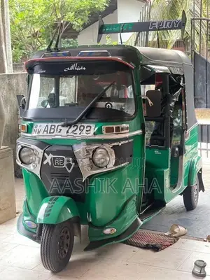 Bajaj RE 2015