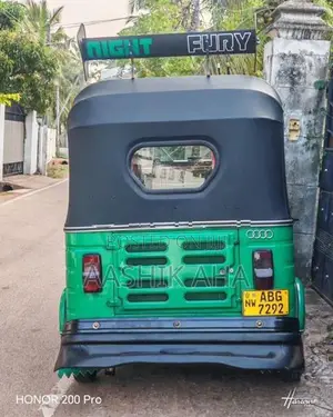 Bajaj RE 2015