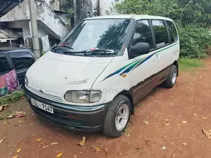 Nissan Serena VX GN-8 2001