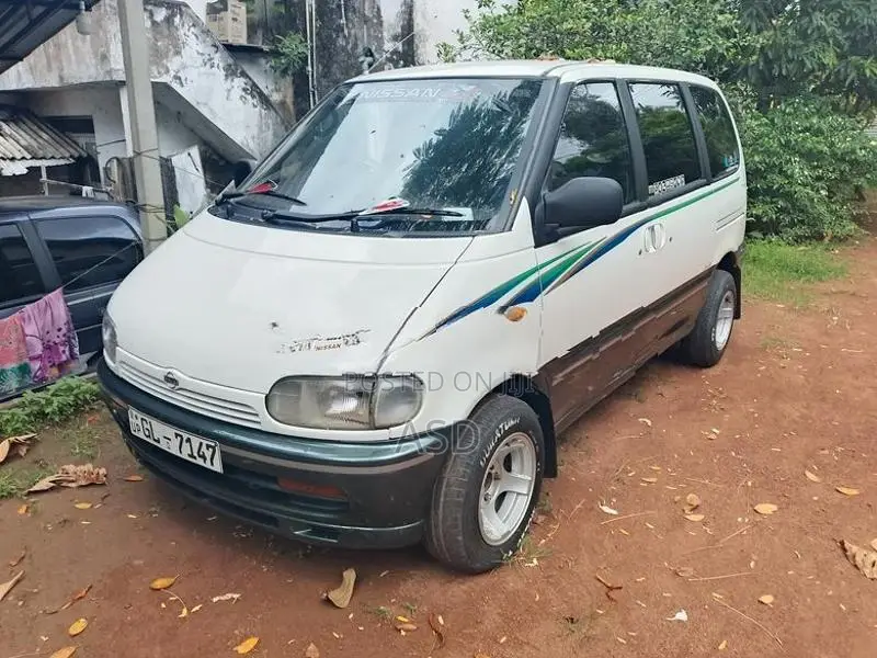 Nissan Serena VX GN-8 2001