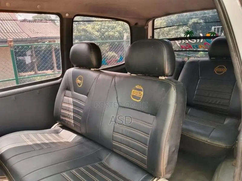 Nissan Serena VX GN-8 2001