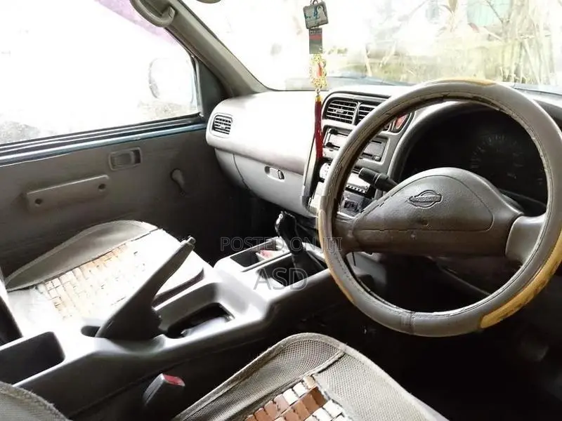 Nissan Serena VX GN-8 2001