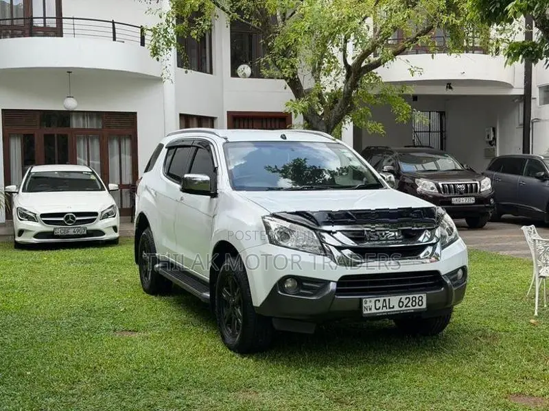 Isuzu MU-X 2015