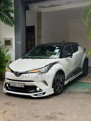 Toyota CHR NGX 50 2017