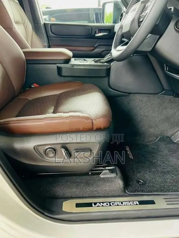 Toyota Land Cruiser Prado 250 2024