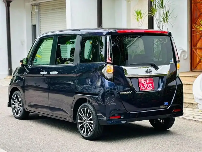 Toyota Roomy Custom GT 2022
