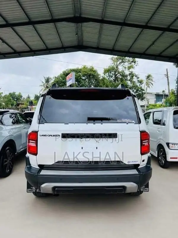 Toyota Land Cruiser Prado 250 2024