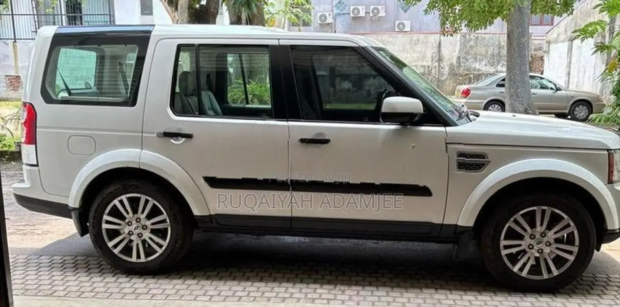 Land Rover Discovery 2011