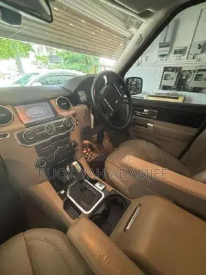 Land Rover Discovery 2011