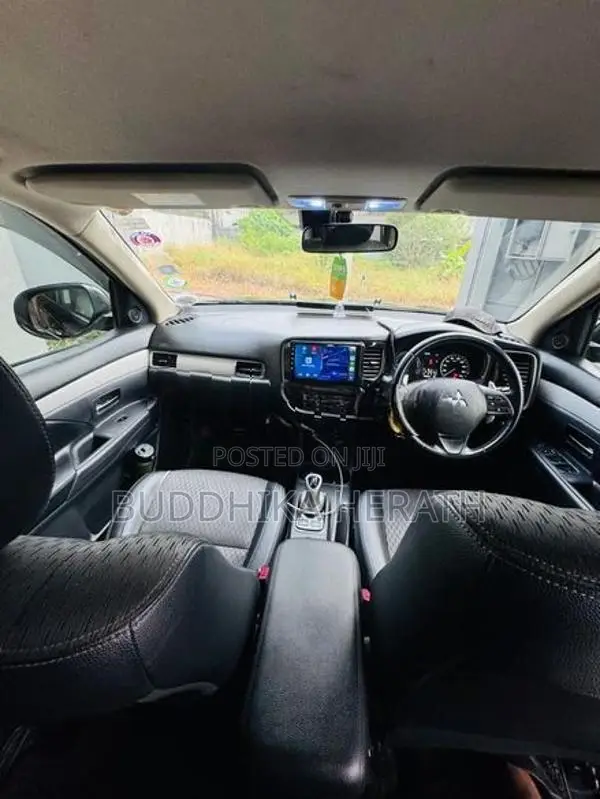 Mitsubishi Outlander 2015