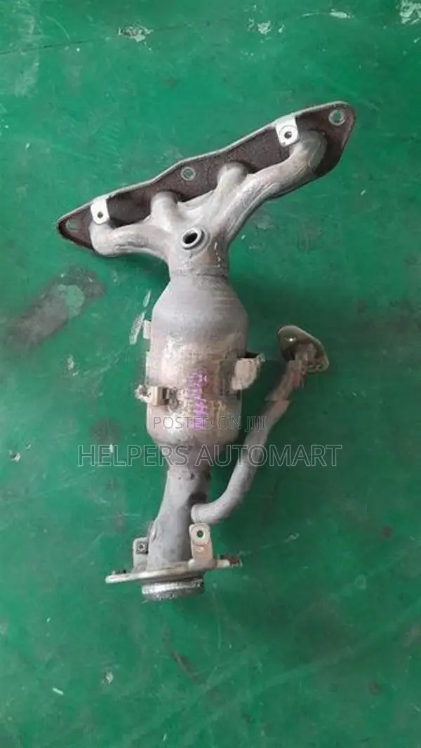 Toyota Aqua NHP10 Catalytic converter