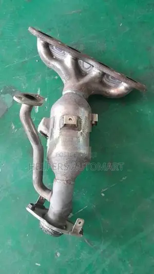 Toyota Aqua NHP10 Catalytic converter