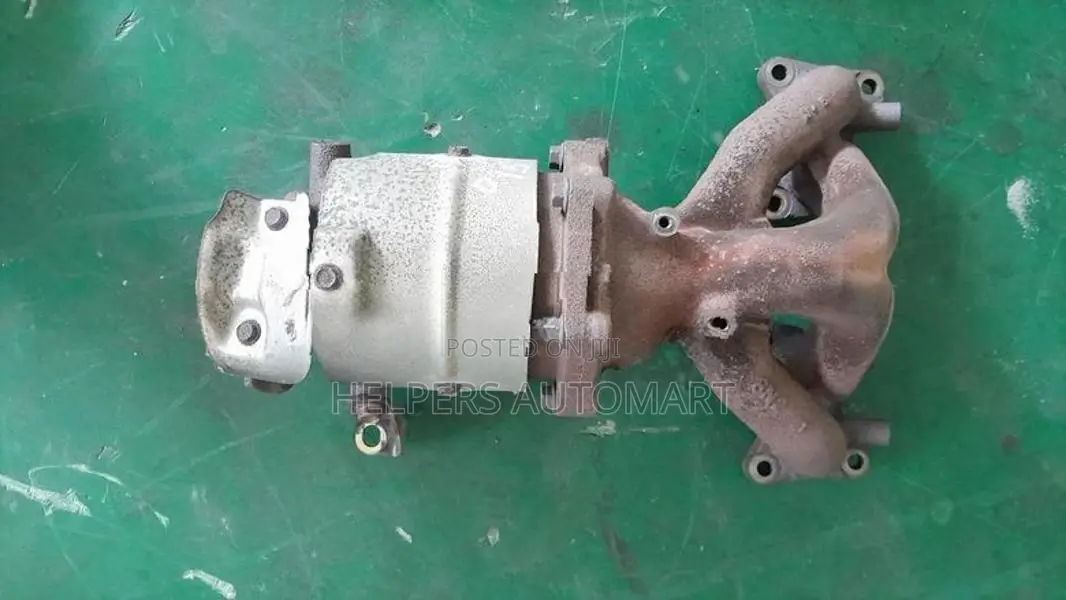 Nissan Sunny FB15 Catalytic converter