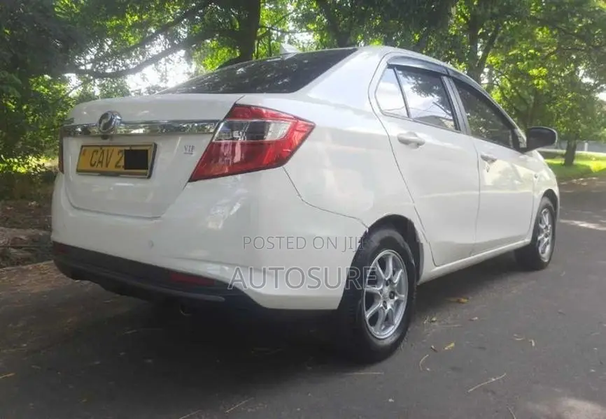 Perodua Bezza 2017