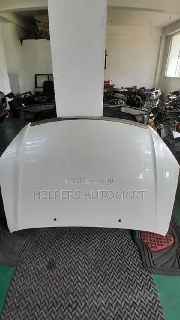 Toyota Premio 240 Bonnet