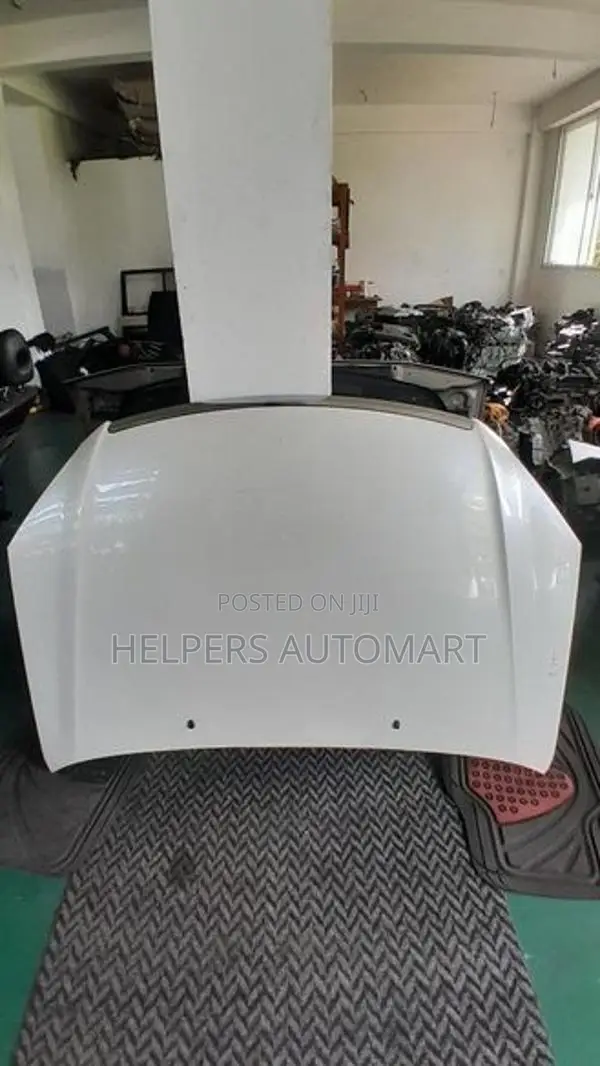 Toyota Premio 240 Bonnet