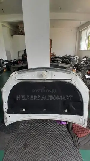 Toyota Premio 240 Bonnet